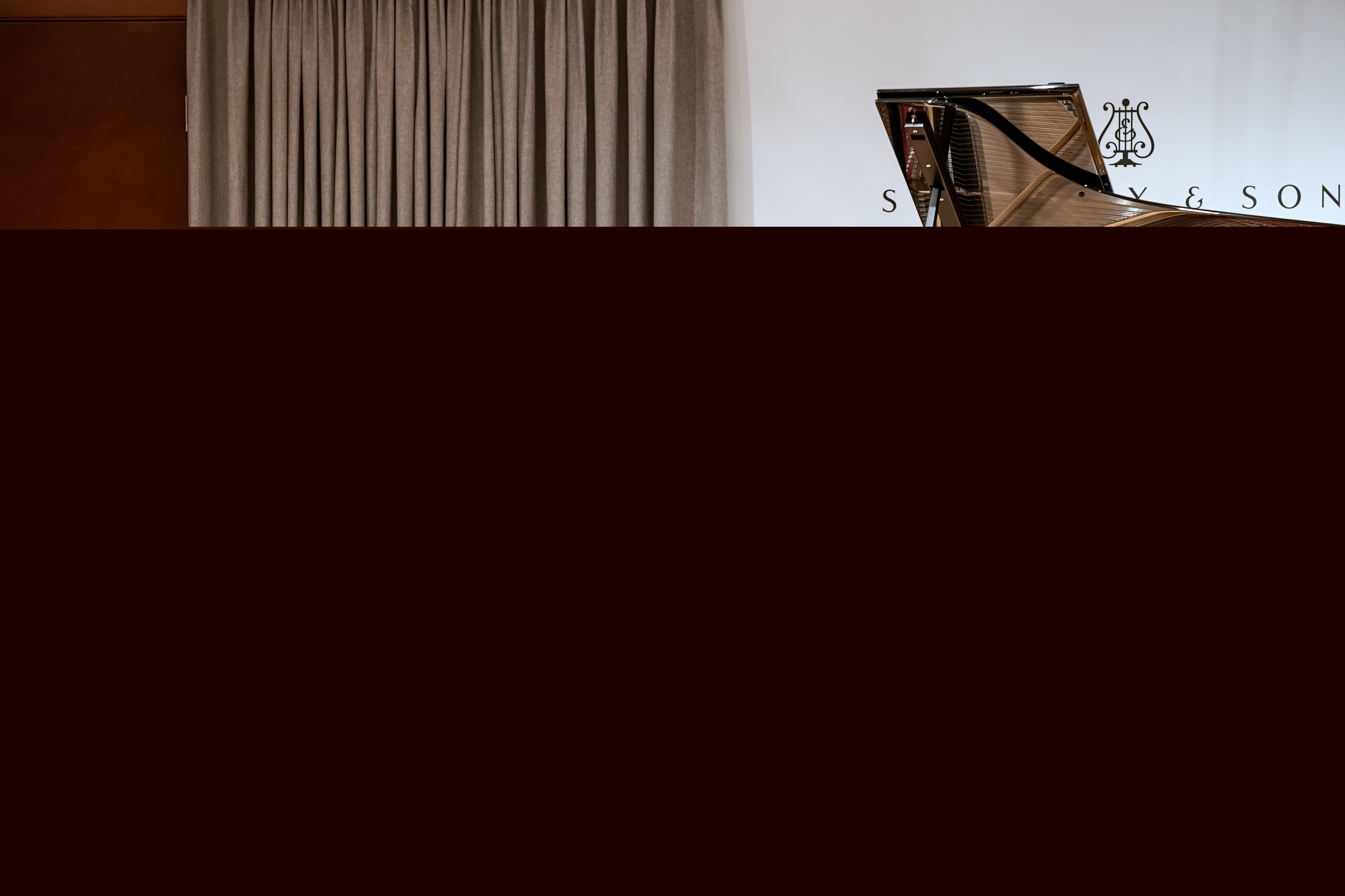 鋼琴考級應(yīng)該是一級一級考還是一口氣考好幾級？